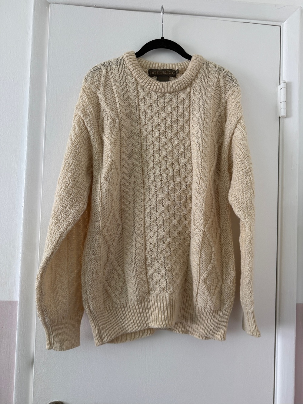 Inis Crafts cream Aran cable knit sweater made in Ireland size M